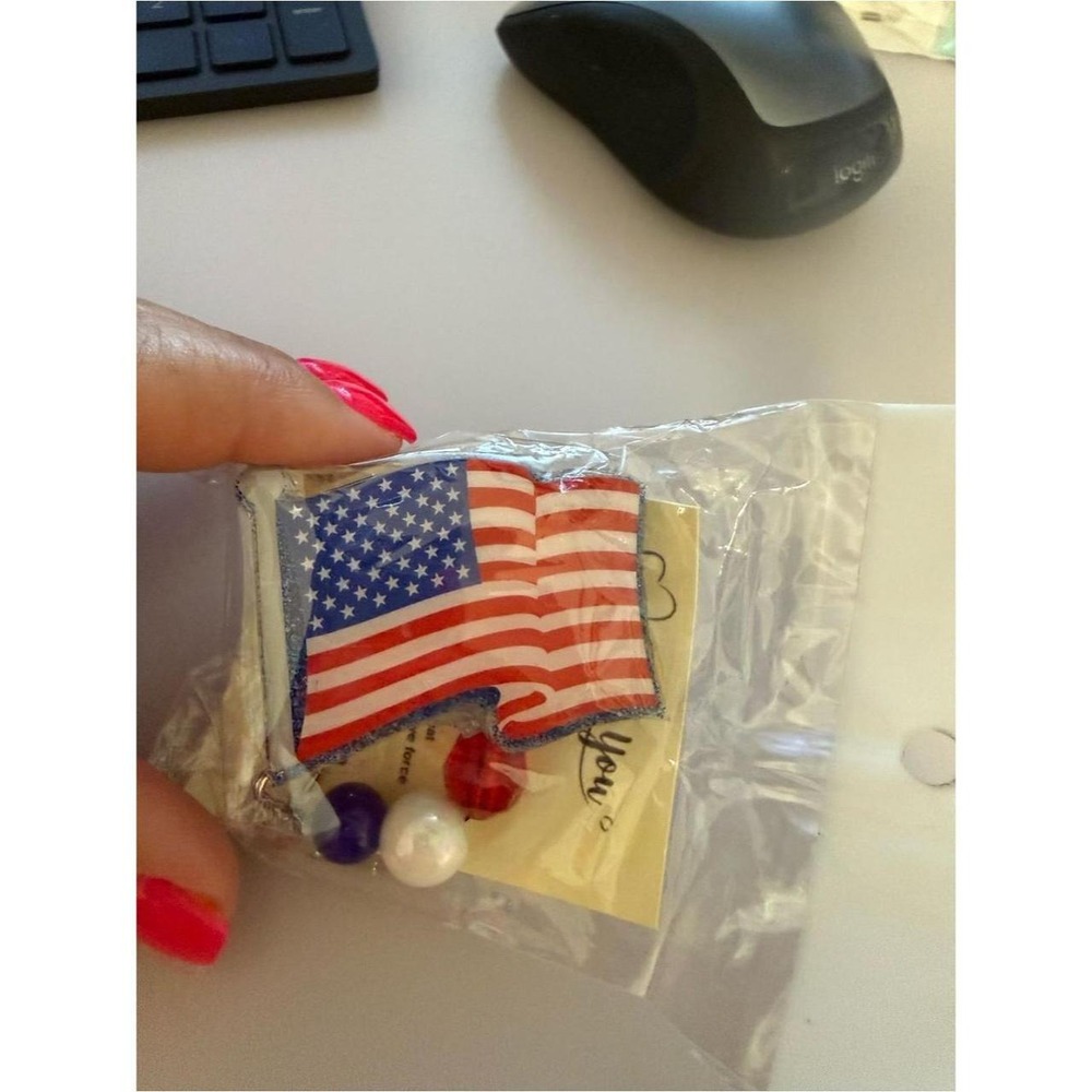 US flag badge reel